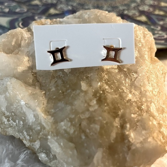 Gold Gemini Zodiac Astrology Sign Post Earrings -Small Boho Glam Chic Gift -New - Picture 14 of 15